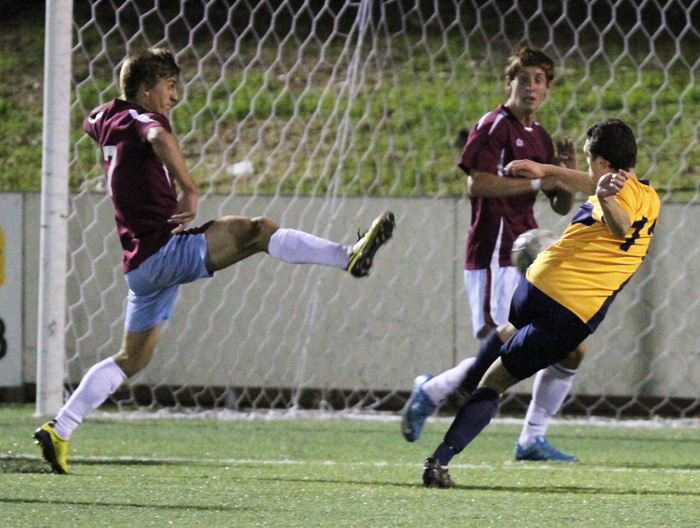 THSHS Boys Errea Cup 2010_0119