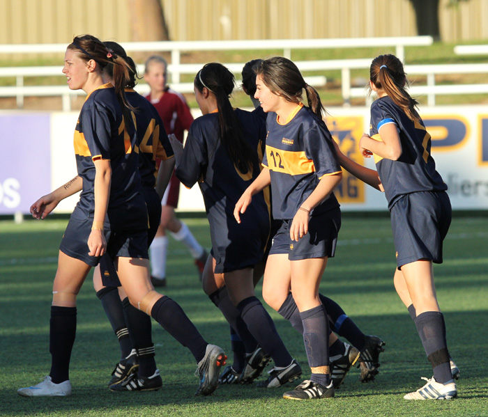 THSHS Girls Errea Trophy 2010_0079