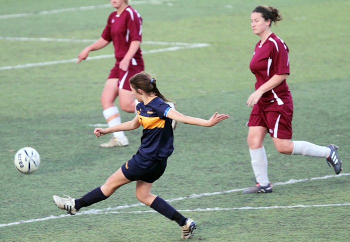 THSHS Girls Errea Trophy 2010_0358
